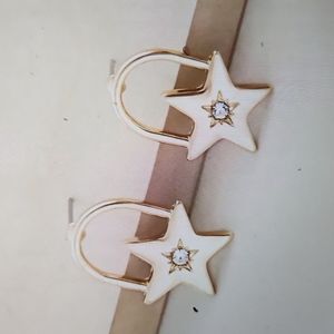 Star power earrings